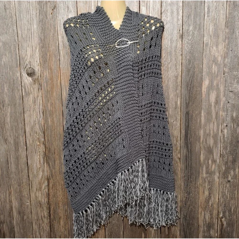 NEW Gray Shawl Scarf Wrap Boho Fringe Hand Knit Fringe Coastal Indie Artsy Moody